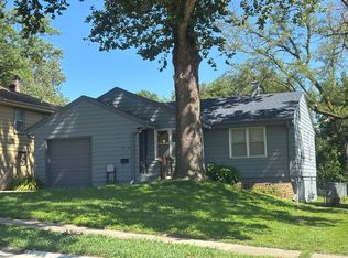 5722 Manderson St, Omaha, NE 68104