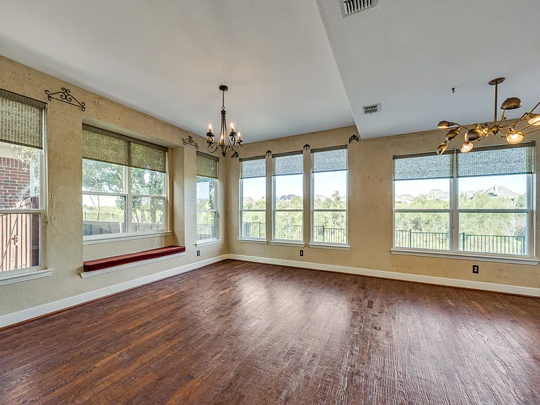 4463 Fallmeadow Dr — Photo 10