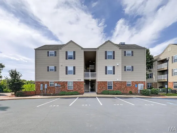 2111 Welsh Dr, Lake Saint Louis, MO 63367