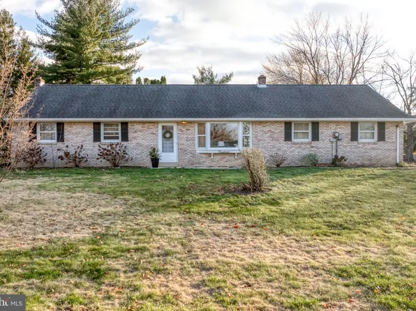 14 Snyder Hill Rd, Lititz, PA 17543