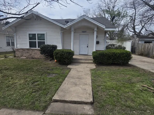 1207 Arp St, Commerce, TX 75428