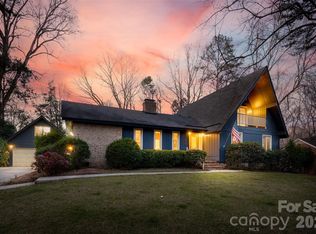 3706 Huckleberry Rd, Charlotte, NC 28210