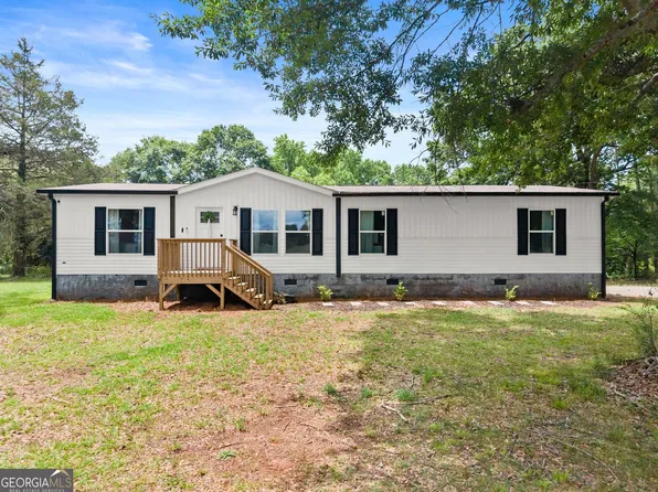 4046 Holly Springs Rd, Gillsville, GA 30543