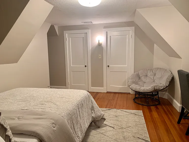 1820 Albany Ave — Photo 5