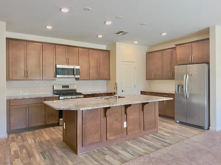 4523 N 92nd Ave — Photo 22
