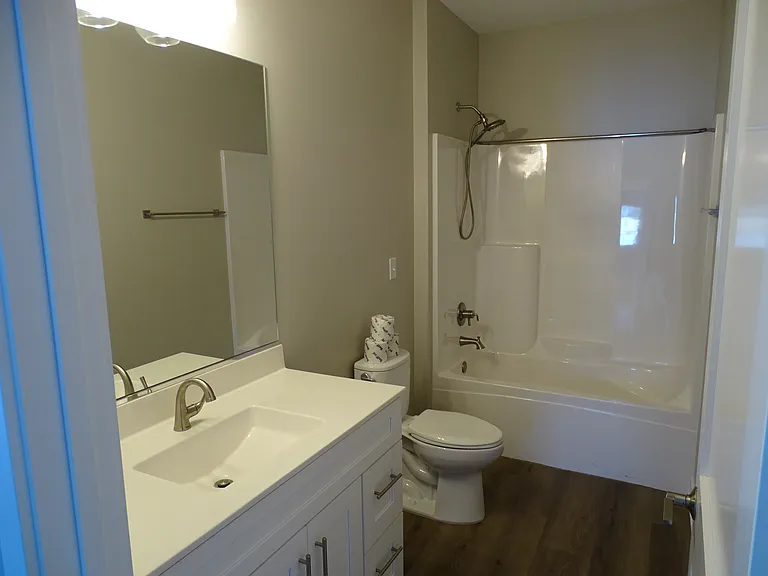 1912 Woodglen #1912A — Photo 7