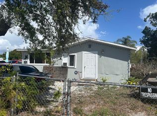 2411 6th St E, Bradenton, FL 34208