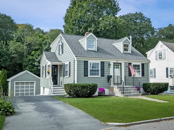 22 Bratley St, Melrose, MA 02176