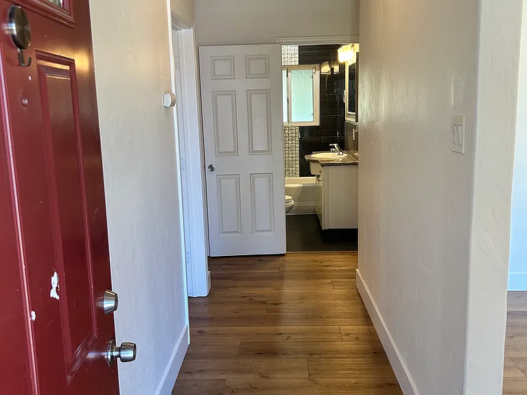 2345 E Brown Ave — Photo 4