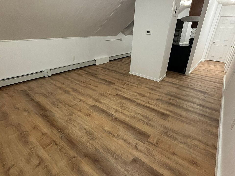 1st image of 52 Alton St Floor 3