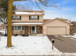 9109 40 1/2 Ave N, New Hope, MN 55427