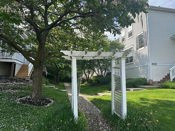 5th image of 1484 Cambria Dr #211-2