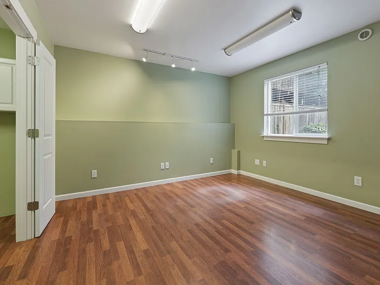 2440 Boulevard Heights Loop SE — Photo 65