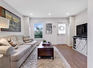 233 17th St SE, Washington, DC 20003