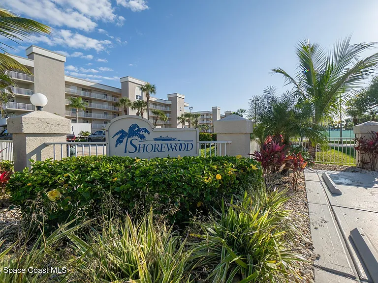 601 Shorewood Dr #G505 — Photo 32