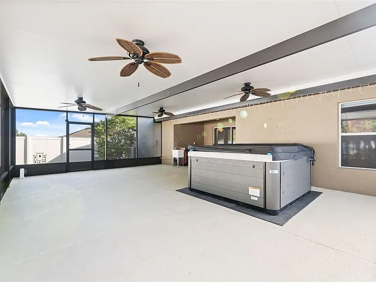 18035 Arbor Crest Dr — Photo 32