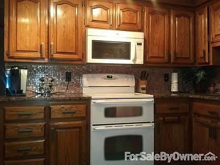 3rd image of 1311 Sunbury Dr