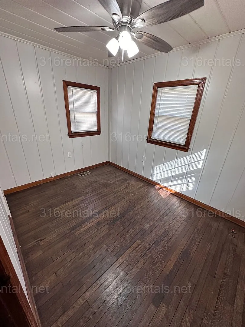 Coming Soon, Please Check Back - $1150 - 3 Bed 1 Bath - Single Family Home — Photo 2