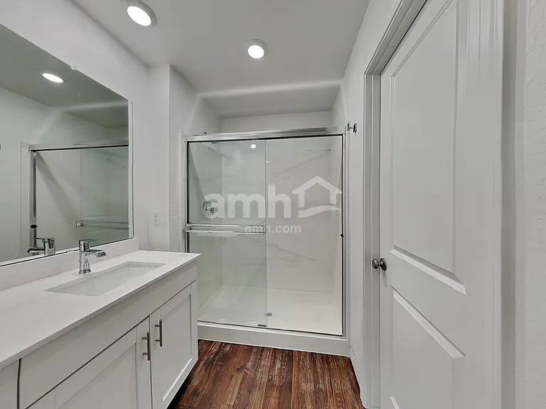 17138 W Golden Ln — Photo 13