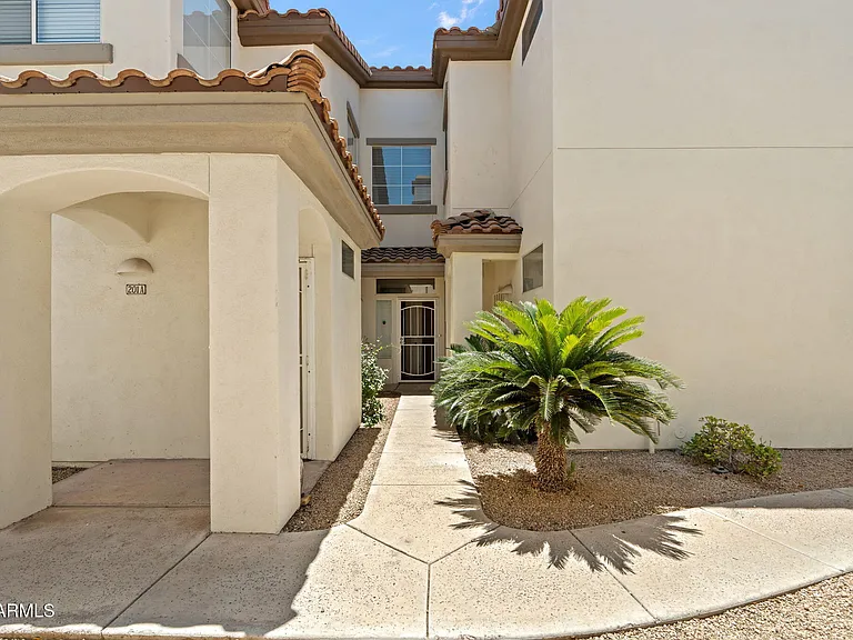 2992 N Miller Rd #B201 — Photo 2