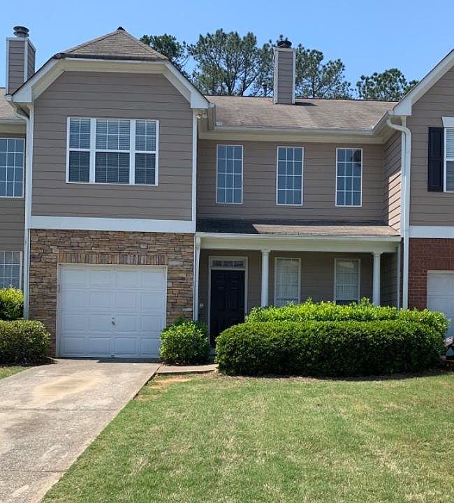 1st image of 107 Oak Green Dr
