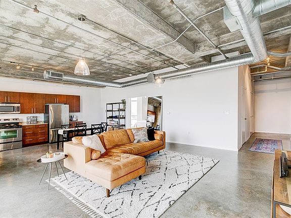 5th image of 1001 Belleview St #804