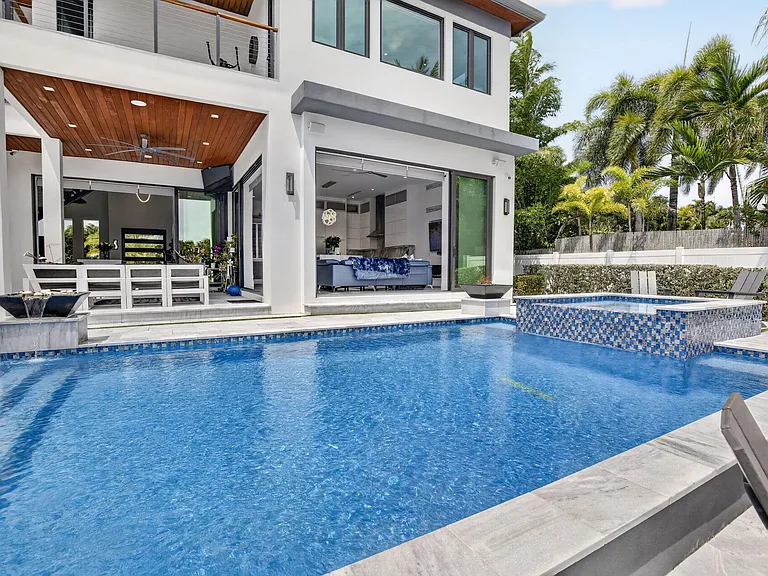 334 Isle Of Capri Dr — Photo 31