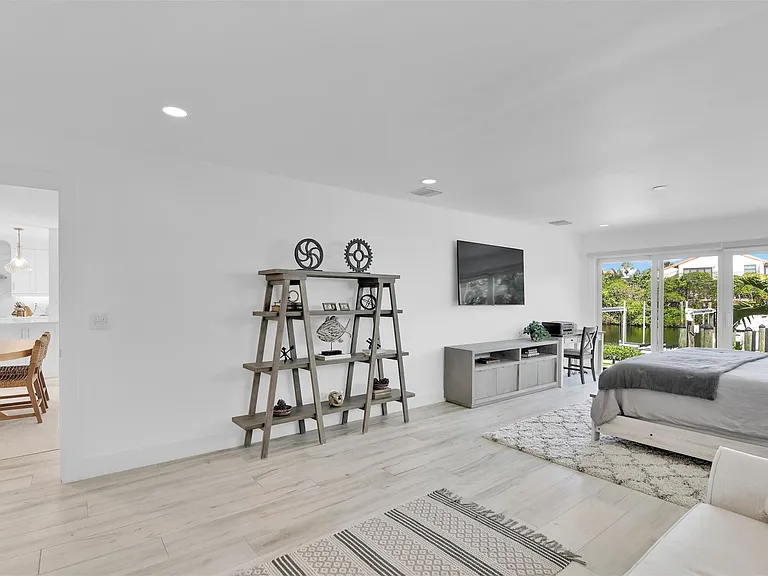 17026 Bay St — Photo 56