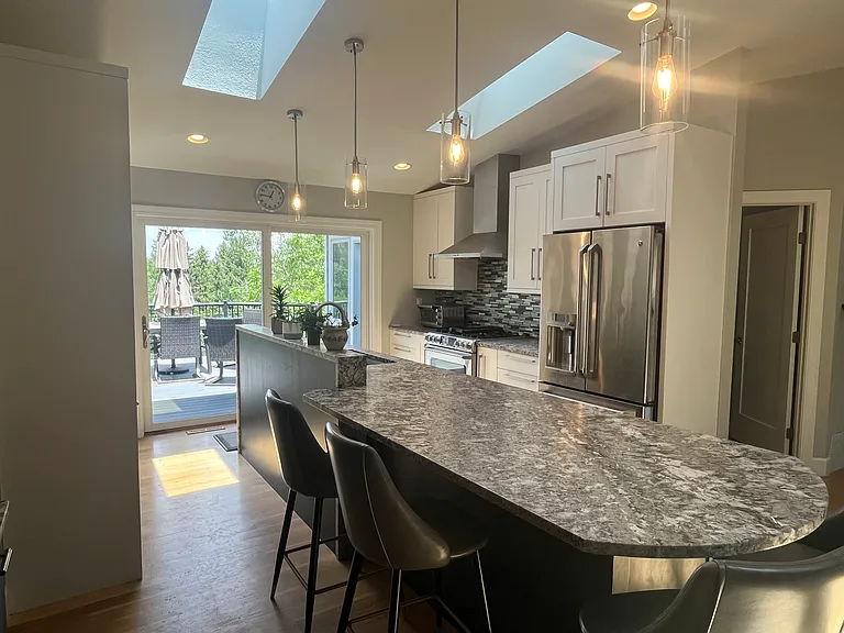 792 Ithaca Dr — Photo 1