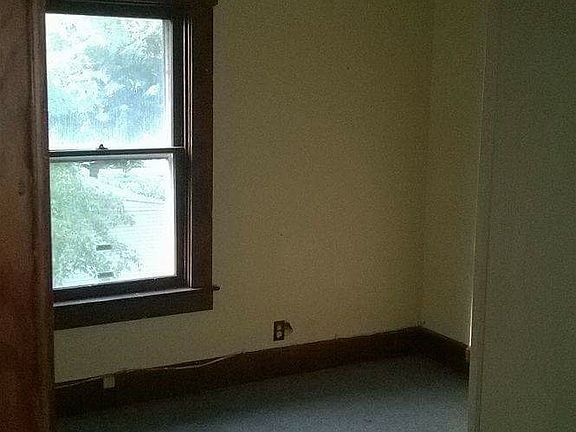 5th image of 327 N 14th St