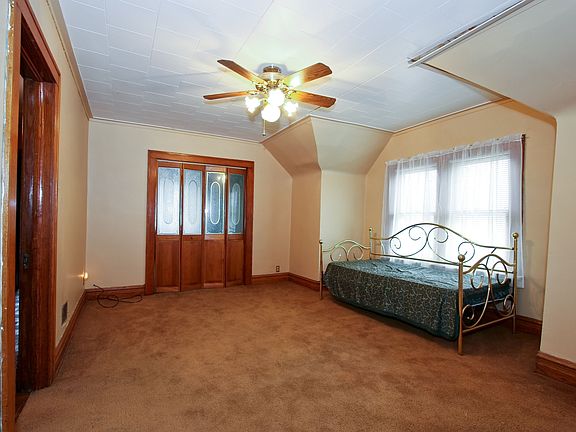 5th image of 12800 Wahl St