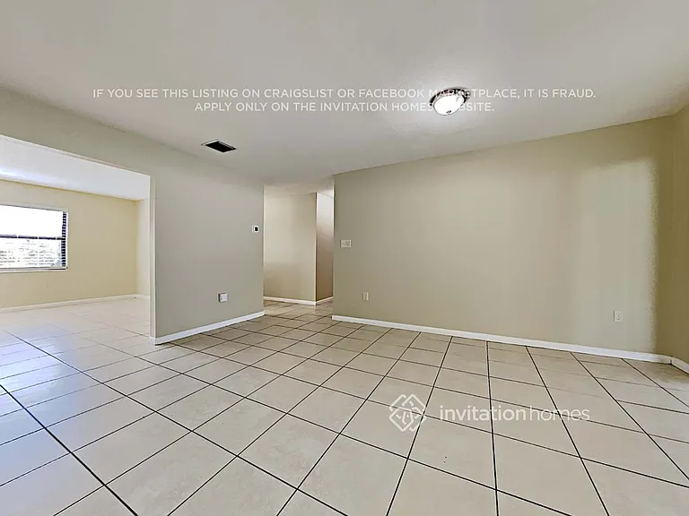 1032 Sunwood Ln — Photo 3