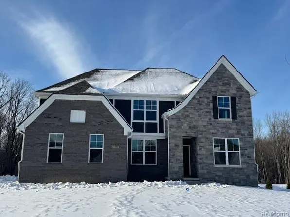 22885 Jens Dr, South Lyon, MI 48178