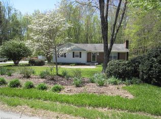 902 Chuppway Ct, Winston Salem, NC 27106