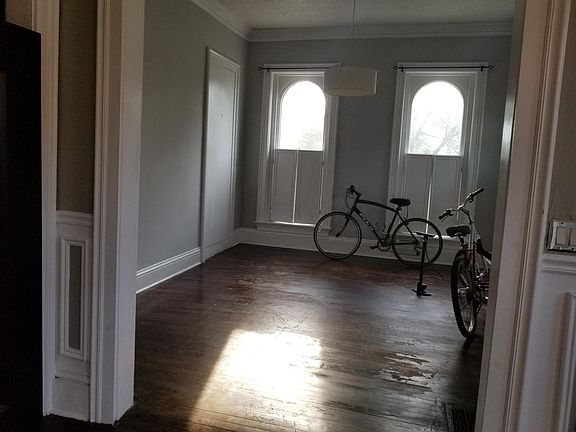 5th image of 1900 N Park Ave