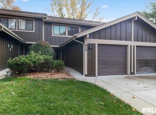 71 Trailridge Ln, Springfield, IL 62704