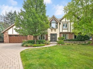 3525 Venard Rd, Downers Grove, IL 60515