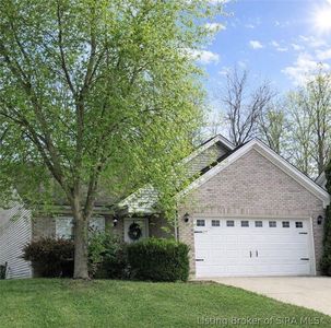 804 Twin Oaks Dr, Henryville, IN, 47126