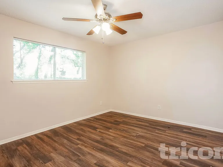 12119 Fawnway Dr — Photo 12