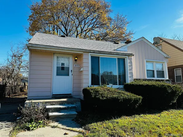 971 Fairwood St, Inkster, MI 48141