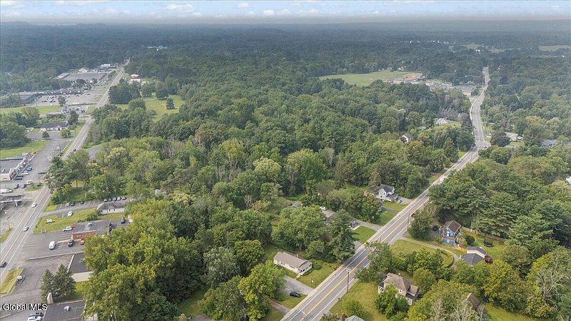 5th image of 131 Lake Hill Road