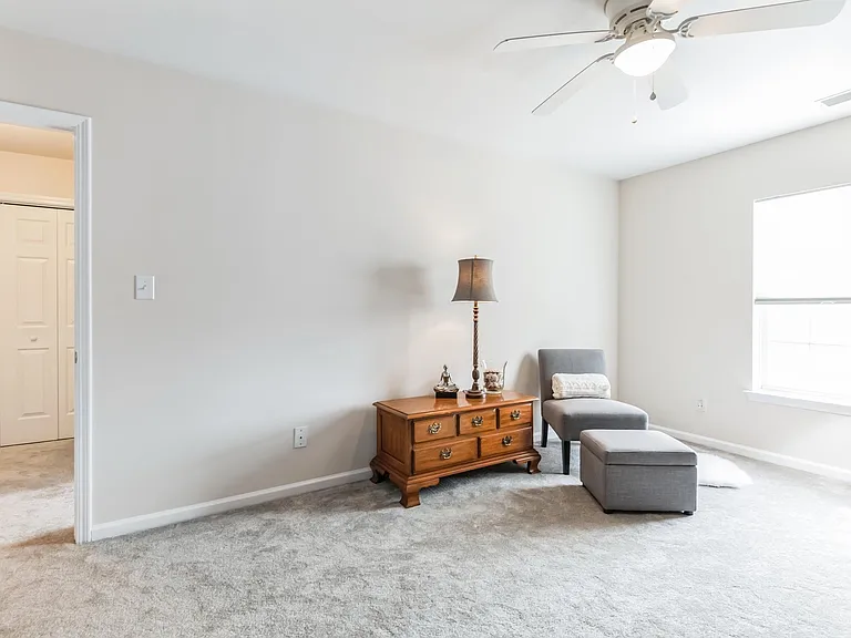 9598 Walkers Glen Dr — Photo 15