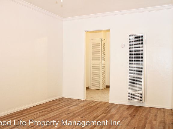 4th image of 4455 48th St
