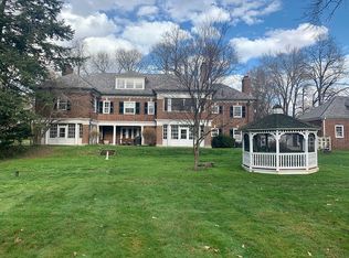 16 Sycamore Rd, West Hartford, CT 06117