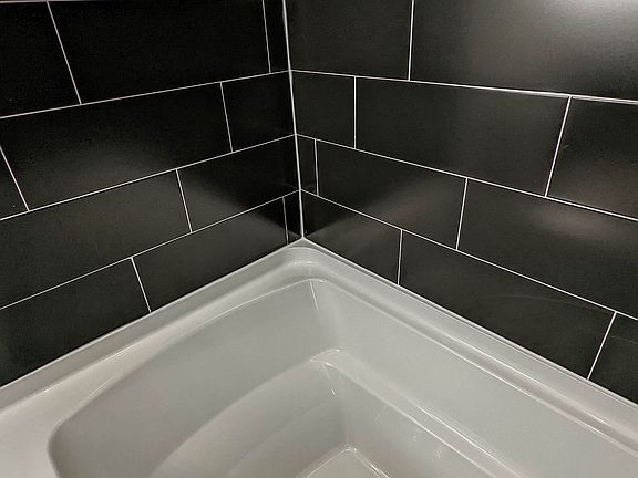 3rd image of 10913 Mobile St
