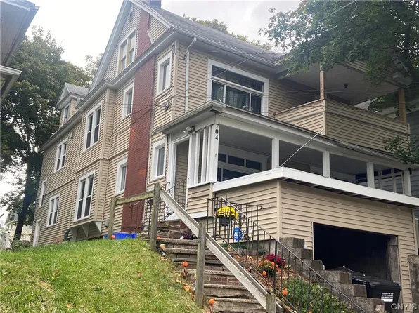 704 Oak St, Syracuse, NY 13203