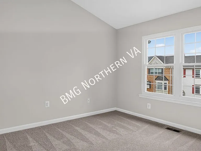 6001 Keble Dr — Photo 46