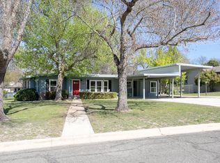 424 E Lane Dr, Kerrville, TX 78028