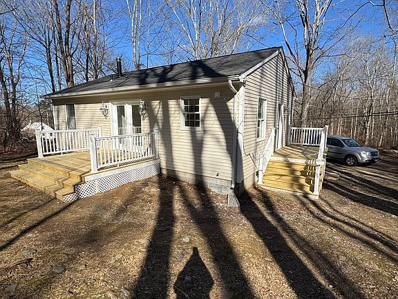 2nd image of 203 Boston Post Rd