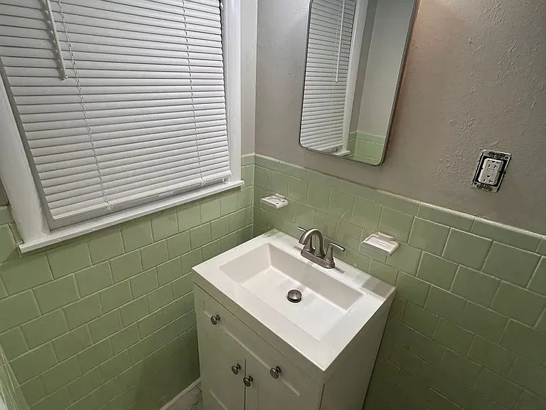 4107 Arlington Cir NW — Photo 4